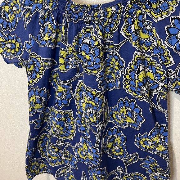 Bay Studio Petite Blue Floral Top - Picture 6 of 6